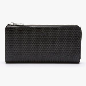 Lacoste Unisex Chantaco Zippered Matte Piqué Leather Wallet